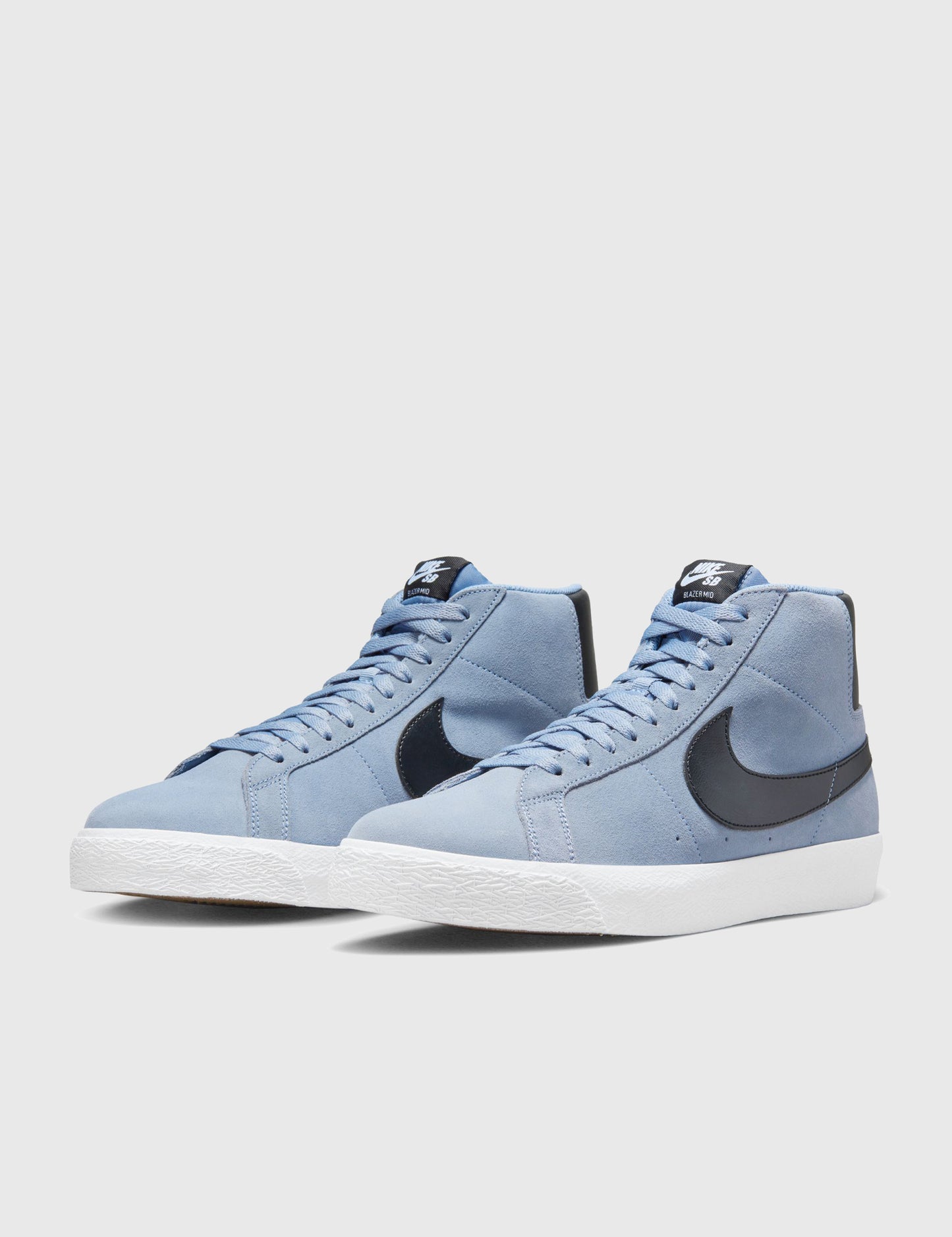 Blazer Mid