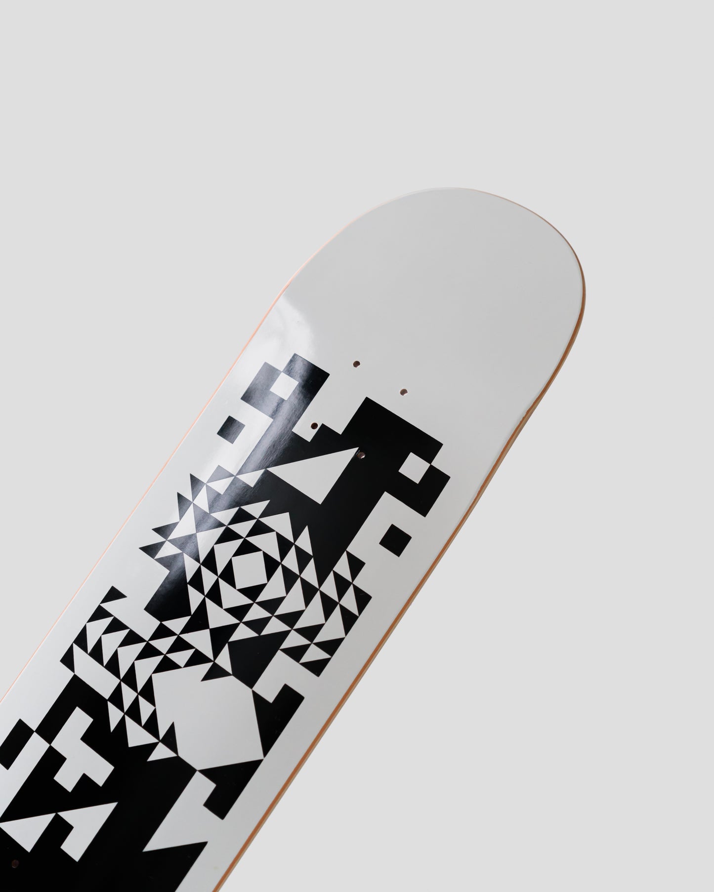 Logo 15 Deck