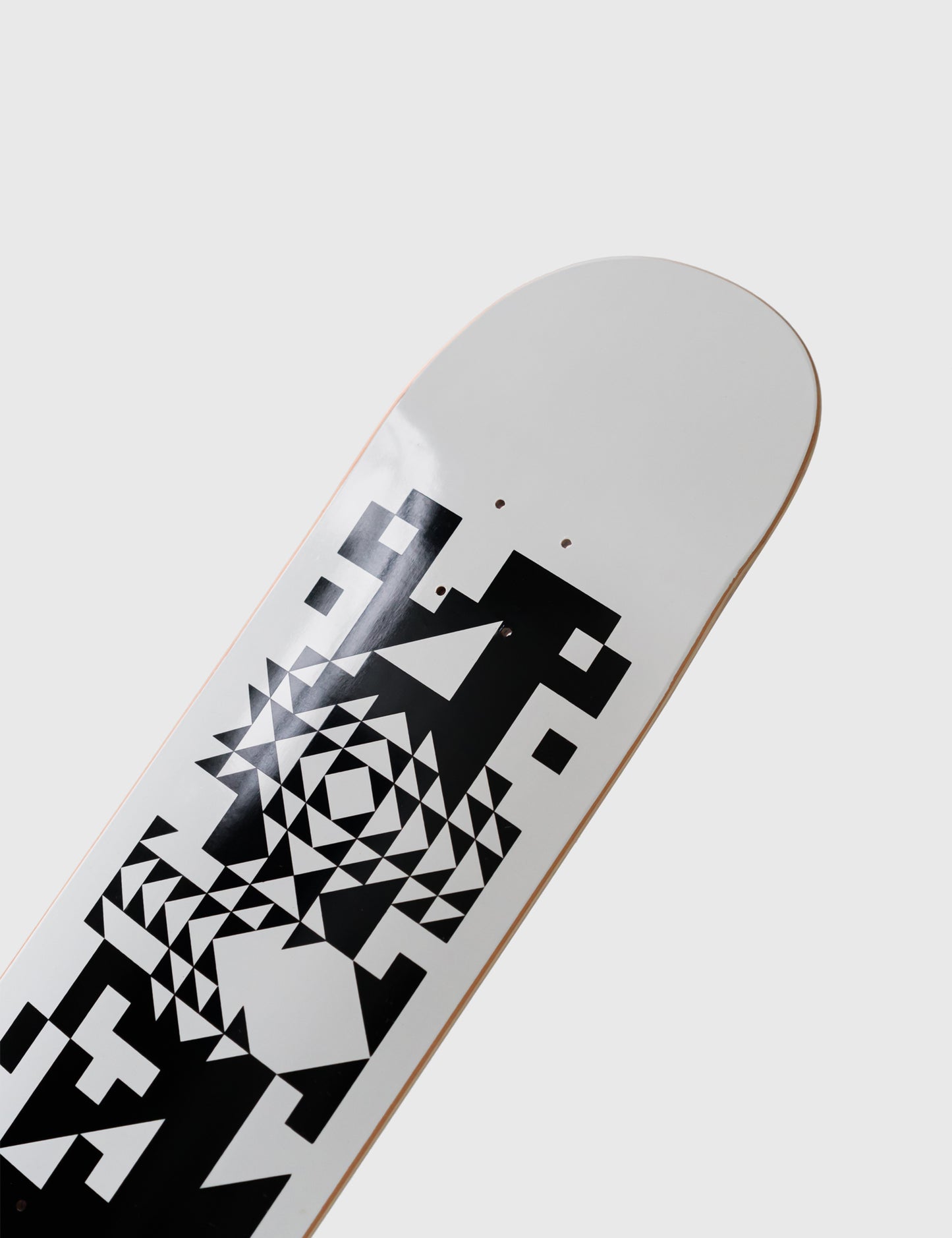 Logo 15 Deck