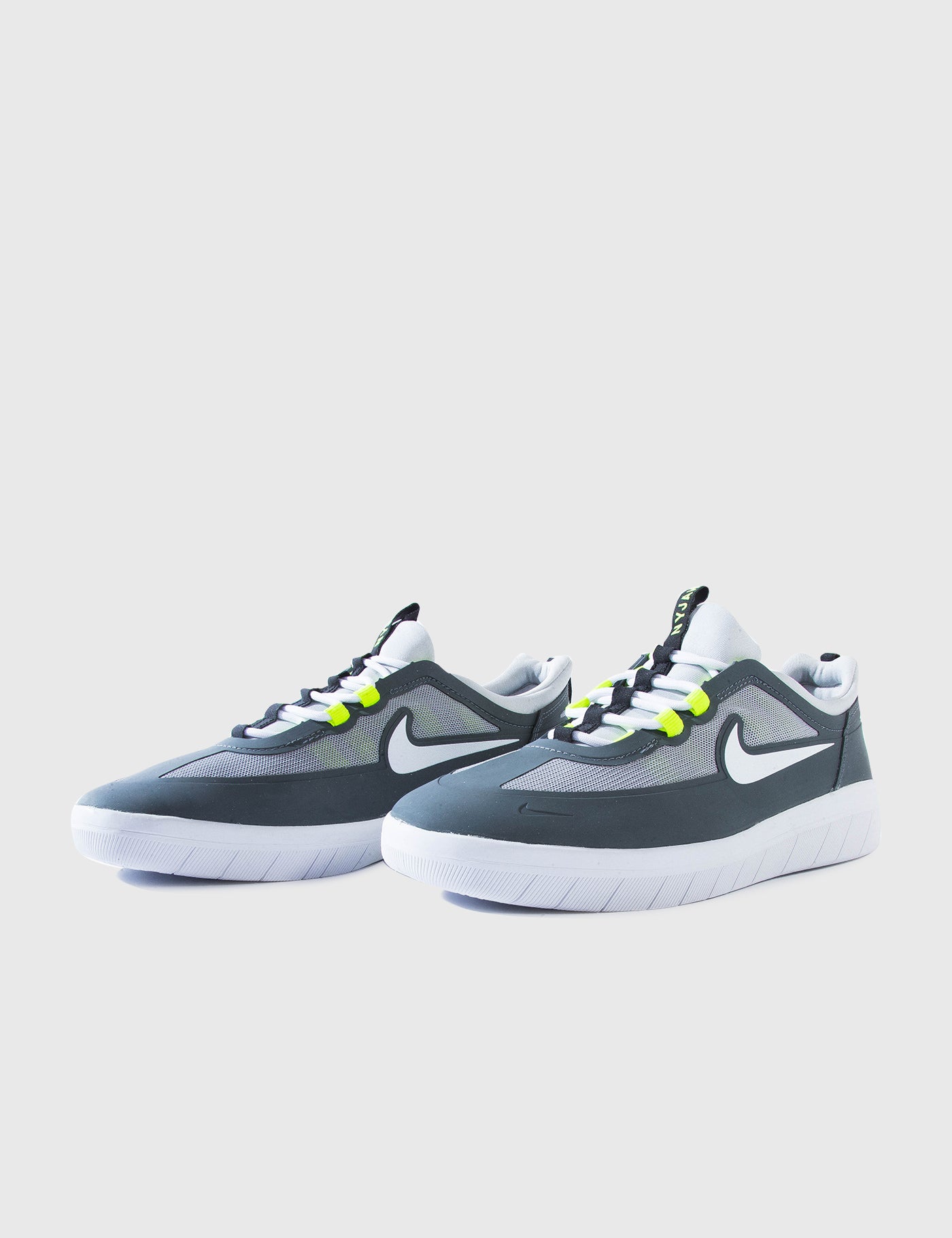 Nyjah Free 2 w/ Autographed Box