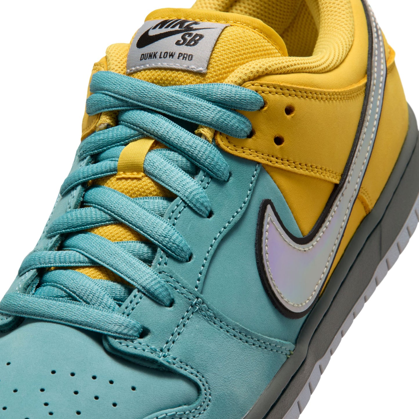 Nike SB Dunk Low Pro “Muni Pass"