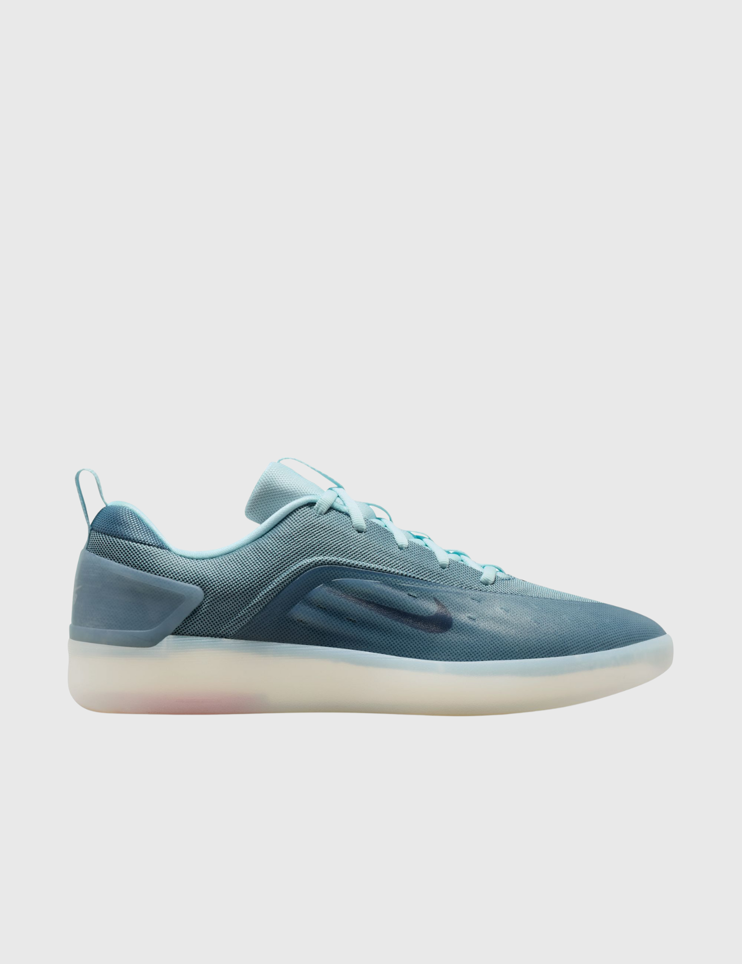 Glacier Blue/black-smokey Blue-sail