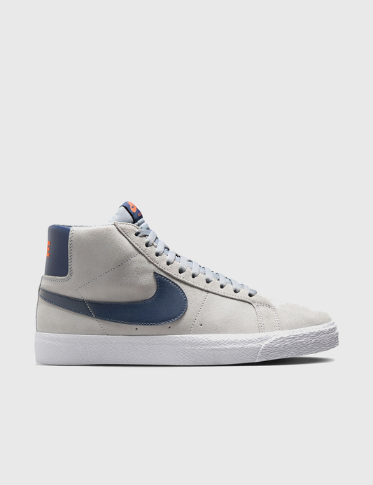 Blazer Mid